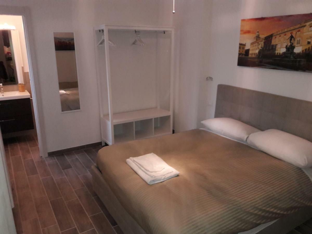 Hôtel R&B Via Barozzi 6 à Bologne Extérieur photo
